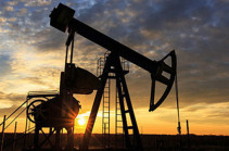 Oil up but set for weekly loss on stock build, trade row