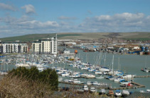 Fifteen children found in refrigerated lorry in Newhaven