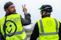 France fuel protests: Man with grenade demands Macron meeting