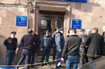 Person armed with ax enters VTB Bank’s Baghramyan branch