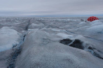 Climate change: Rain melting Greenland ice sheet 'even in winter'