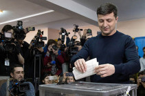 Comic Zelensky leads Ukraine’s presidential race, followed by Poroshenko