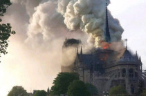 Notre-Dame cathedral: Firefighters tackle blaze in Paris (videos): LIVE