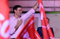 Spain election: Socialists win amid far-right breakthrough