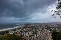 Cyclone Fani: India begins evacuations as storm moves up coast