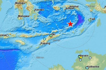 Massive magnitude 7.2 earthquake strikes off Australia's north coast - sparking evacuations in Darwin