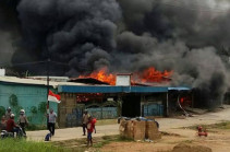 Papua prison break: Hunt for 250 inmates who escaped torched prison