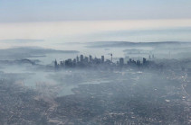 Australia fires: Sydney blanketed by smoke from NSW bushfires