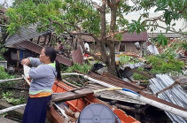 Typhoon Phanfone: Philippines counts cost of deadly storm