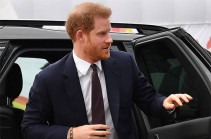 Harry and Meghan: Prince arrives in Canada ahead of new chapter