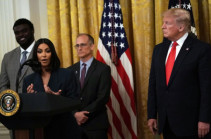 Kim Kardashian visits White House with prisoners she helped free