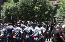 PAP leader’s supporters gathered outside NSS building demanding Nikol Pashinyan’s resignation