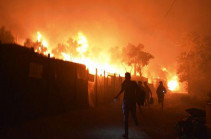 Moria migrants: Fire destroys Greece's camp on Lesbos