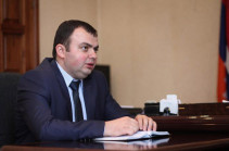 Several hundred thousand  residents of Azerbaijani towns fleeing to Baku in panic: Vahram Poghosyan