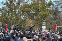 Армения не может себе позволить провести внеочередные парламентские выборы – Артур Ванецян