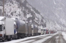 Lars road closed, 730 trucks queued in the Russian side