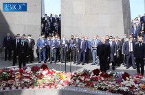 Armenian political leadership visits Tsitsernakaberd memorial (video)