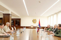 Վաղարշակ Հարությունյանն ու Ռուստամ Մուրադովը քննարկել են սահմանային իրադրության հանգուցալուծման հնարավոր տարբերակները