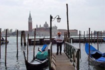 First-ever female gondolier in Venice's history