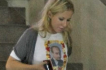 Ksenia Sobchak walks in Tbilisi with Putin’s portrait on chest 