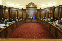 Հայաստանում կորոնավիրուսի հետևանքով ծանր վիճակում է գտնվում 930, ծայրահեղ ծանր վիճակում՝ 222 մարդ. 89 պացիենտ միացված է թոքերի օդափոխման սարքավորումներին. կառավարությունում քննարկել են իրավիճակը