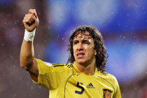 Carles Puyol picks up injury 