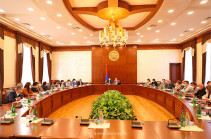 Արտակ Բեգլարյանը առողջապահության համակարգի պատասխանատուների հետ քննարկել է Արցախում լրիվ անվճար բուժօգնության անցնելու հարցը