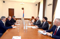 Տիգրան Խաչատրյանը հանդիպել է ԱԶԲ ներկայացուցիչների հետ