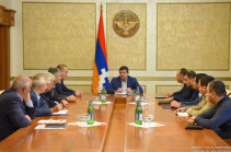 Արայիկ Հարությունյանը Սահմանադրական բարեփոխումների վերաբերյալ հրավիրել է աշխատանքային խորհրդակցություն