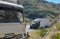 Մեղրի-Երևան ավտոճանապարհին բախվել են «Mercedes Sprinter» և «KamAZ» ավտոմեքենաները. կան տուժածներ