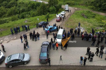 Въезд в село Киранц все еще закрыт: жители ночью оставались на трассе