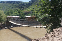 Спасатели завершили реставрационные работы пешеходного моста, соединяющего село Каркоп с дорогой: Фото