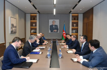 Байрамов обсудил в Баку вопрос Конституции Армении с помощником госсекретаря США