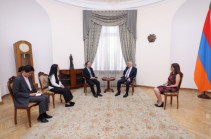 Вице-премьер Армении принял посла Китая, завершающего миссию в Армении