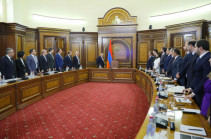 Փաշինյանը պատասխանատուներից հետաքրքրվել է՝ արդյոք առկա՞ է վիճակագրություն, թե դիմումներում բարձրացված հարցերի որ մասն է լուծվում