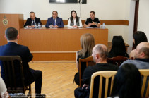 Министр внутренних дел провел встречу с гражданами Сюникской области