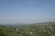 Азербайджанцы обрабатывают сотни гектаров земли в Вазашене