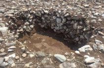 При археологических раскопках на городище "Артаниш-9" обнаружено захоронение, датируемое первой половиной III тысячелетия до нашей эры