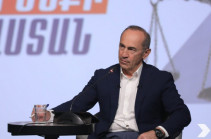 Ռոբերտ Քոչարյանը և  ԱԺ «Հայաստան» խմբակցության անդամները քննարկել են Հայաստանի ներքաղաքական կյանքին վերաբերող  հարցեր