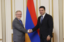 Ալեն Սիմոնյանն ընդունել է ՀՀ-ում Կանադայի դեսպանին