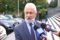 Այսօրվա արտաքին քաղաքականությունը նմանեցնում եմ «шведский синдром»-ին, երբ զոհը փորձում է ահաբեկչի նկատմամբ սեր, ըմբռնում դրսևորել. Բաղունց (Տեսանյութ)