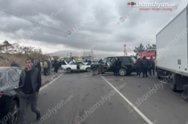 Ուշիի ոլորաններում բախվել են «Range Rover»-ն ու «ՎԱԶ 2107»-ը, կա 1 զոհ, 1 վիրավոր