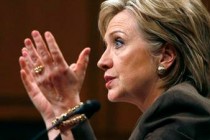 Clinton condemns violence in Libya 