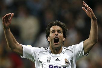 Galatasaray reach a deal to sign Ruud Van Nistelrooy 