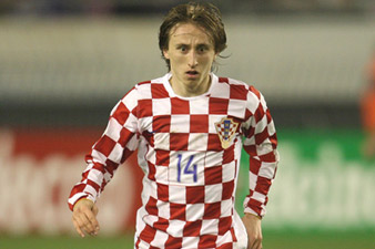 Chelsea offer Ј130,000 to Modric