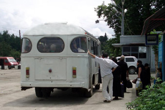 Bus with Russian tourists in Abkhazia crashed