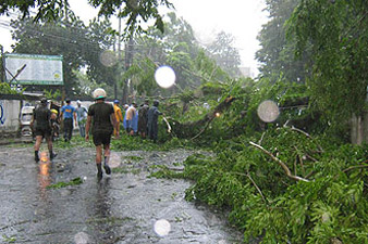 Vietnam to evacuate nearly 300,000 as storm nears