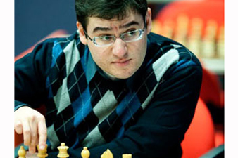 Sergei Movsesian starts with win