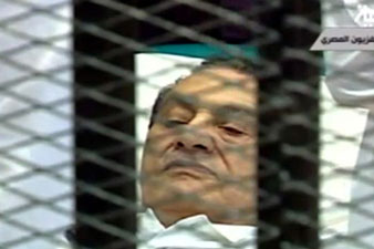 Mubarak trial resumes 