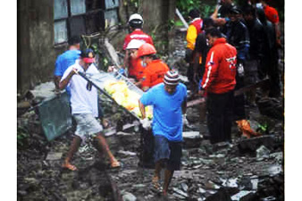 Typhoon kills 20 in Philippines